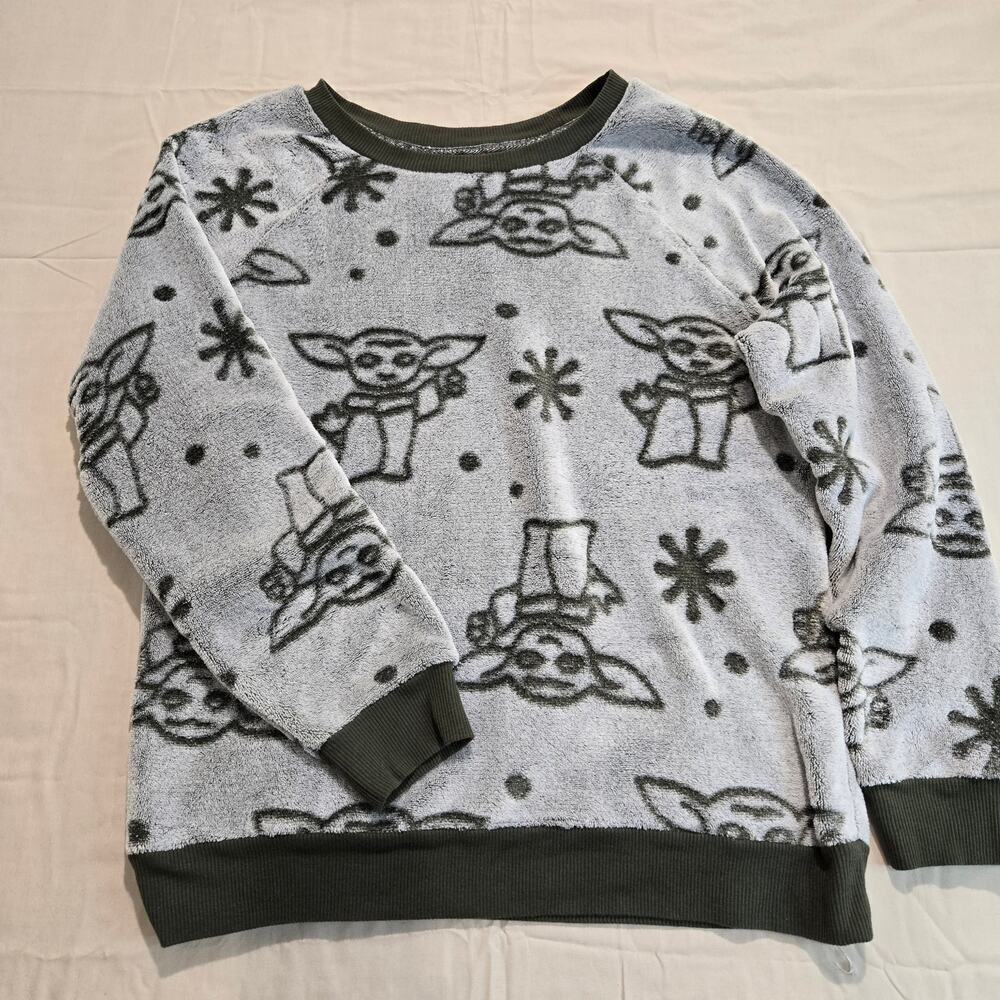 Star Wars Baby Yoda Grogu Long Sleeve Plush Pullover Top Sleepwear Size M